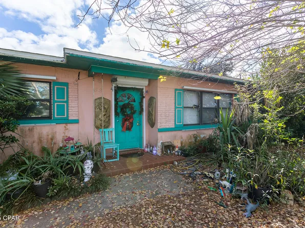 902 E 2nd Plz, Panama City, FL 32401