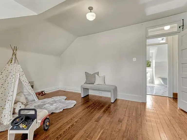 777 N Williams St — Photo 24