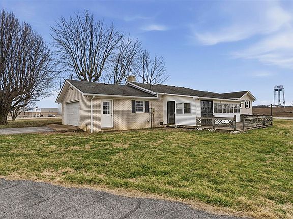 3rd image of 4665 Bowling Green Rd