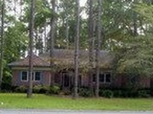 1308 Shawnee Dr, Waycross, GA 31501