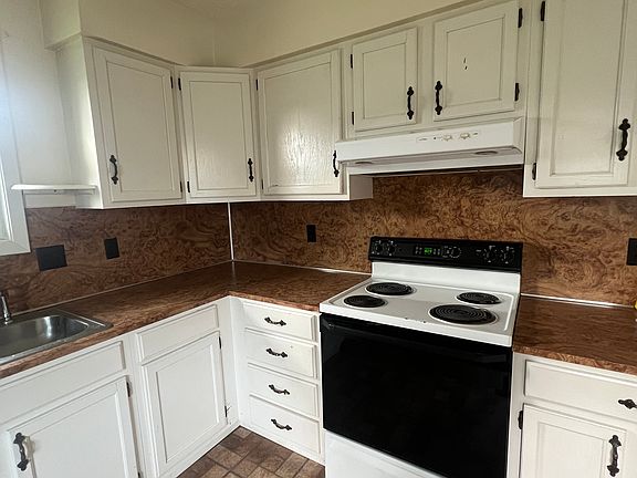 5th image of 5051 & 5055 Marshall Dr