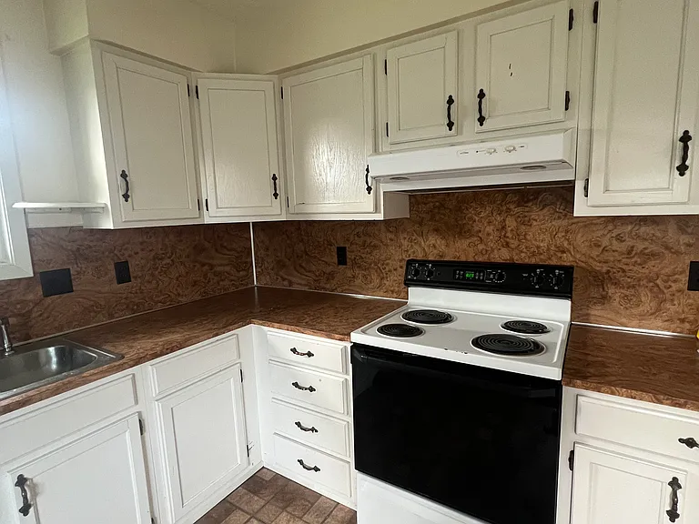 5051 & 5055 Marshall Dr — Photo 5