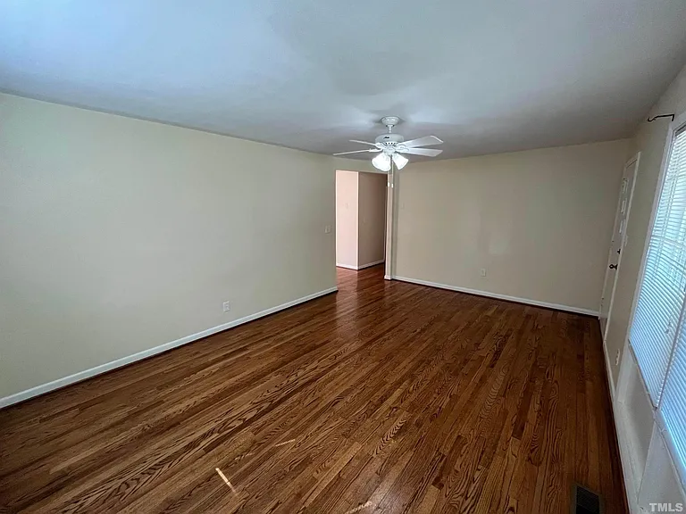 207 W Boundary St — Photo 5