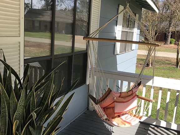 3rd image of 20372 Eastern Hills Dr