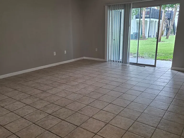 4203 S Semoran Blvd #4 — Photo 17
