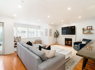 2460 Sasamat St, Vancouver, BC V6R 4S8