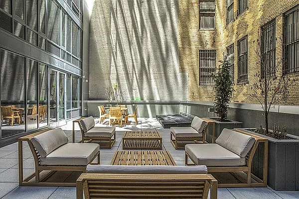 Rented by Kahen Properties | media 10