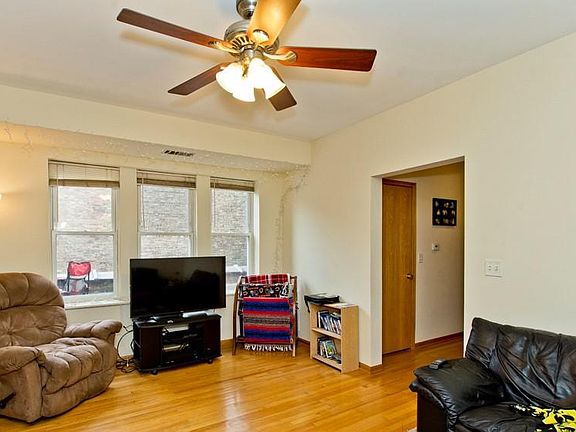 2nd image of 2243 W Belmont Ave #1