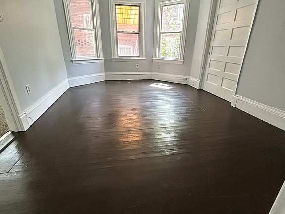 3rd image of 25 Tremont St Floor 1