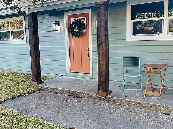 2nd image of 108 S 2nd St