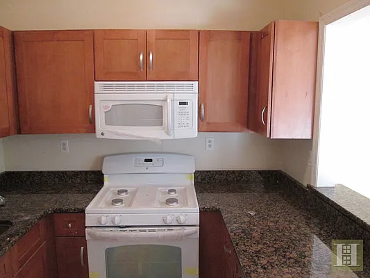 Rented by Halstead Real Estate | media 5