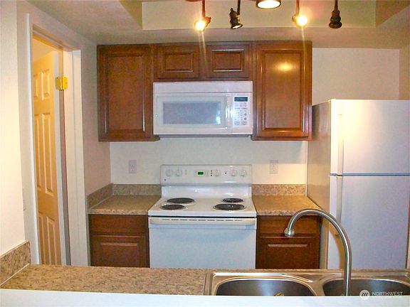 4th image of 14405 NE 32nd Street #K101
