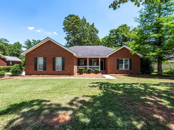 195 Willow Lake Dr, Leesburg, GA 31763