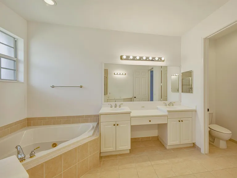 119 Lancaster Rd — Photo 38
