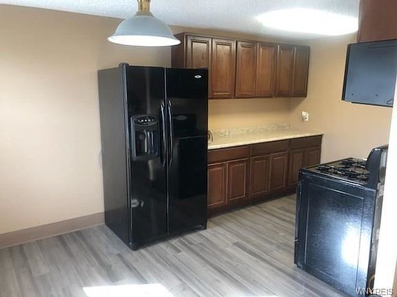 3rd image of 1366 Independence Dr