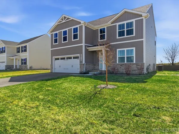 8014 Deer Crossing Dr, Plainfield, IL 60586