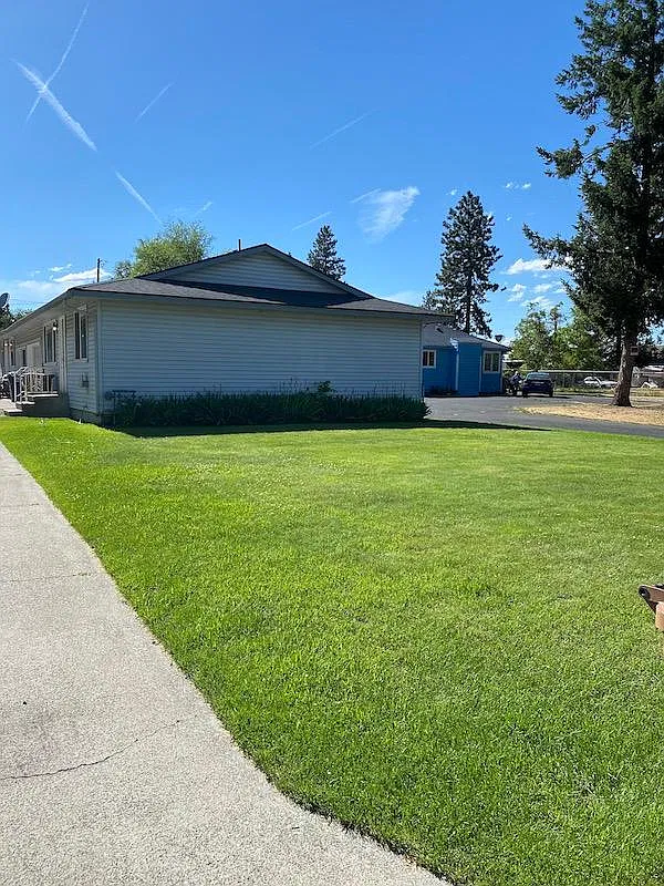 2 bed, 1816 sqft, $1,300 — Photo 2