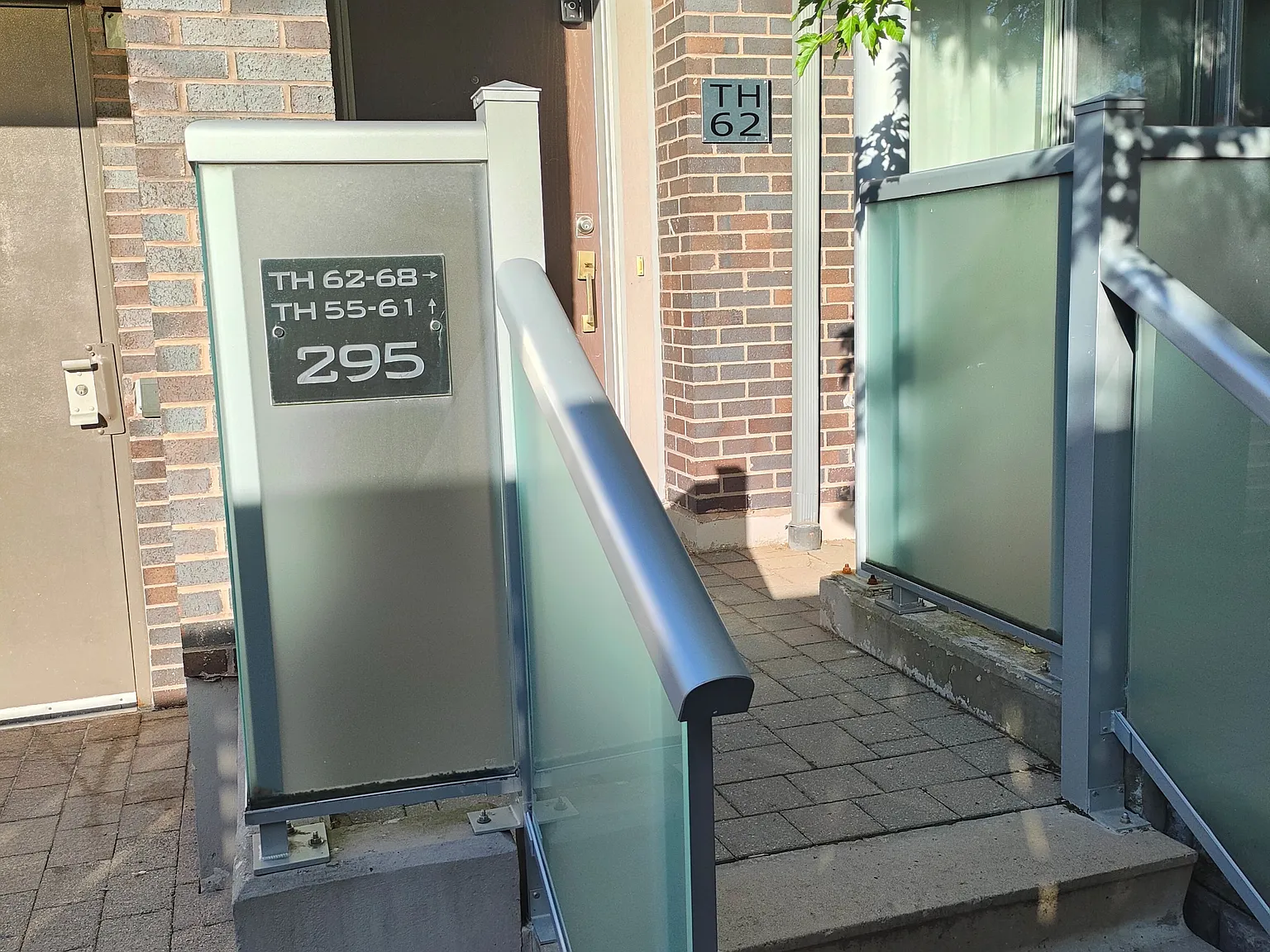 4 bed, $3,300 — Photo 2