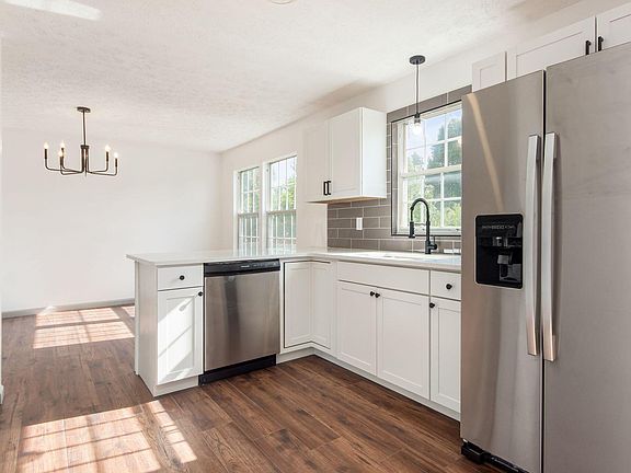 5th image of 3394 Grovepark Dr