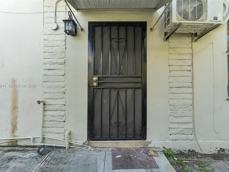 6940 NW 6th Ct #2 — Photo 27