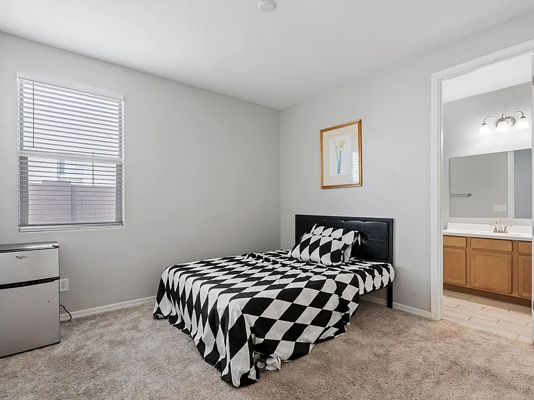 10904 W Harrison St — Photo 23