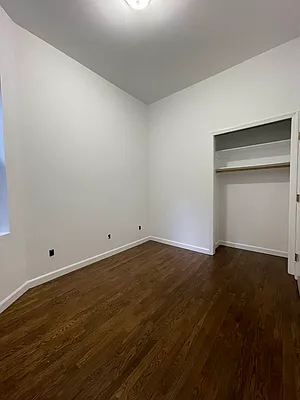 Rented by Glasser Realty LLC | media 9