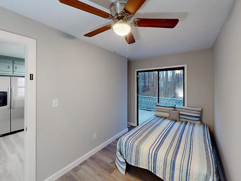 Merry Oak Rd SW — Photo 1