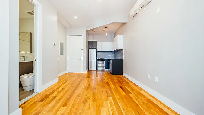 Rented by Nooklyn NYC LLC | media 8