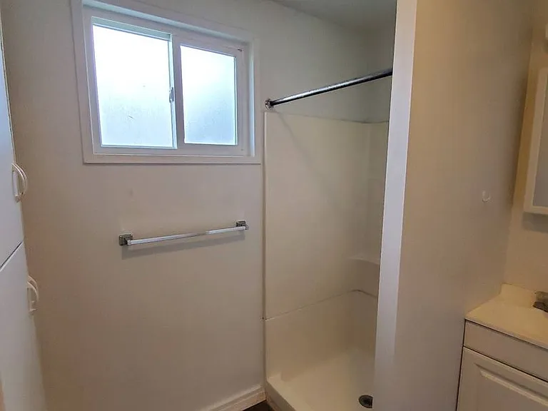 4033 Ottmar Rd NE — Photo 17