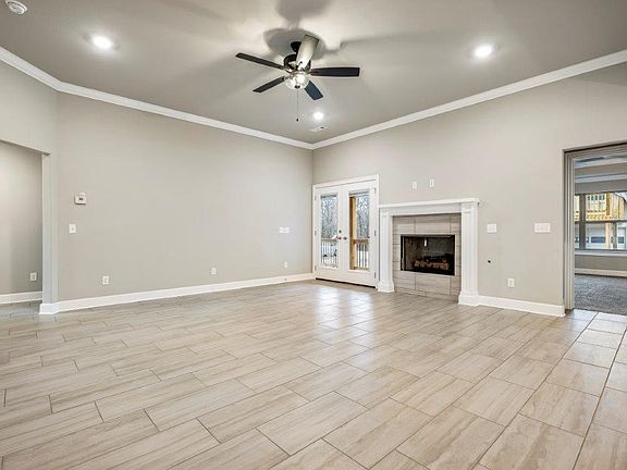 3rd image of 1503 E Stella Dr
