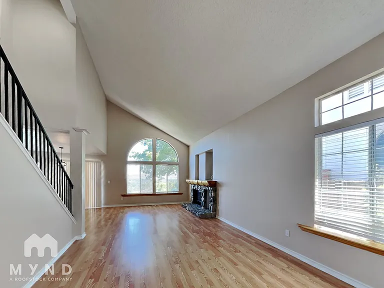 1576 Reno View Dr — Photo 2