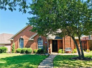 1716 Hillside Dr, Balch Springs, TX 75180