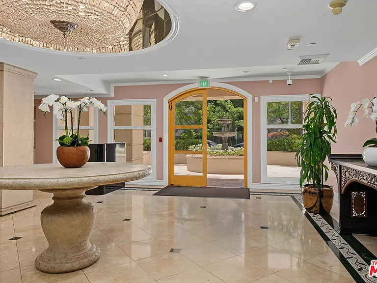 430 N Oakhurst Dr #Penthouse 406 — Photo 39