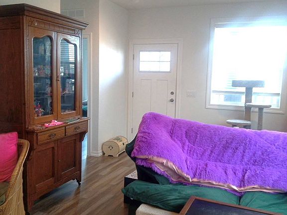 5th image of 1020 Bradbourne Ave Space 8