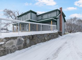 185 & 187 S Main St, Colebrook, NH 03576