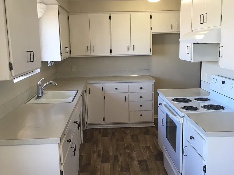 3311 Kromer Ave — Photo 11