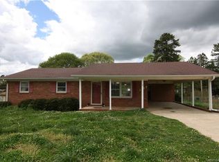 1307 Mayberry Rd, Dallas, NC 28034