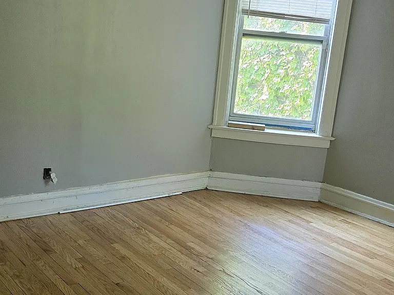 7919 S Winchester Ave — Photo 17