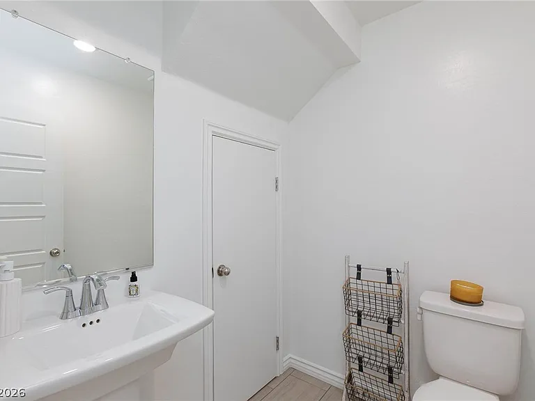 7792 Vino Vranec Ct — Photo 11