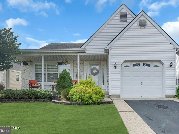 326 Jamaica Blvd, Toms River, NJ 08757