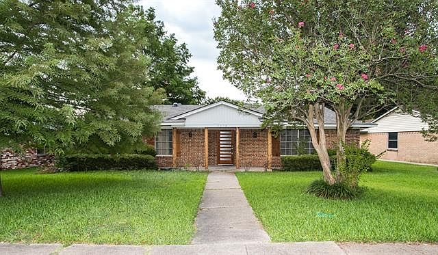 1st image of 2528 Eastbrook Dr