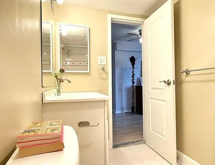 301 N Beauregard St #1-1007 — Photo 12