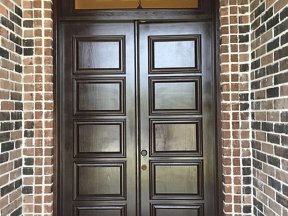 2nd image of 3209 Indian Creek Ave