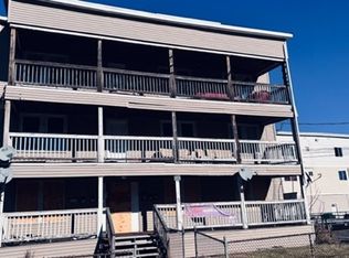 18 Bemis St, Chicopee, MA 01013