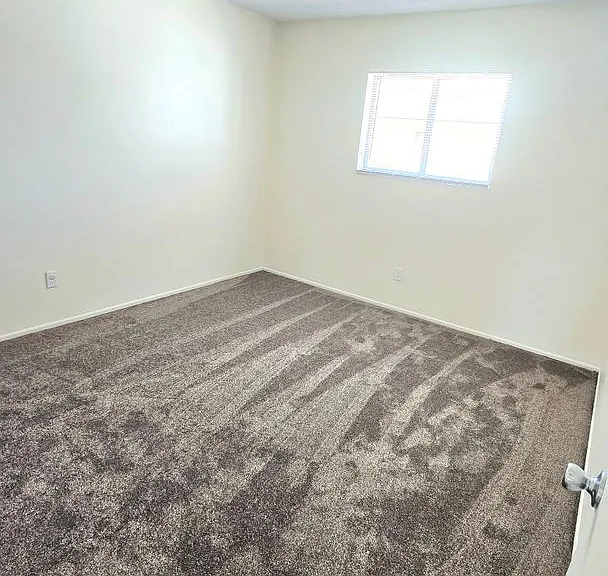 180 S Laurel Ave — Photo 14