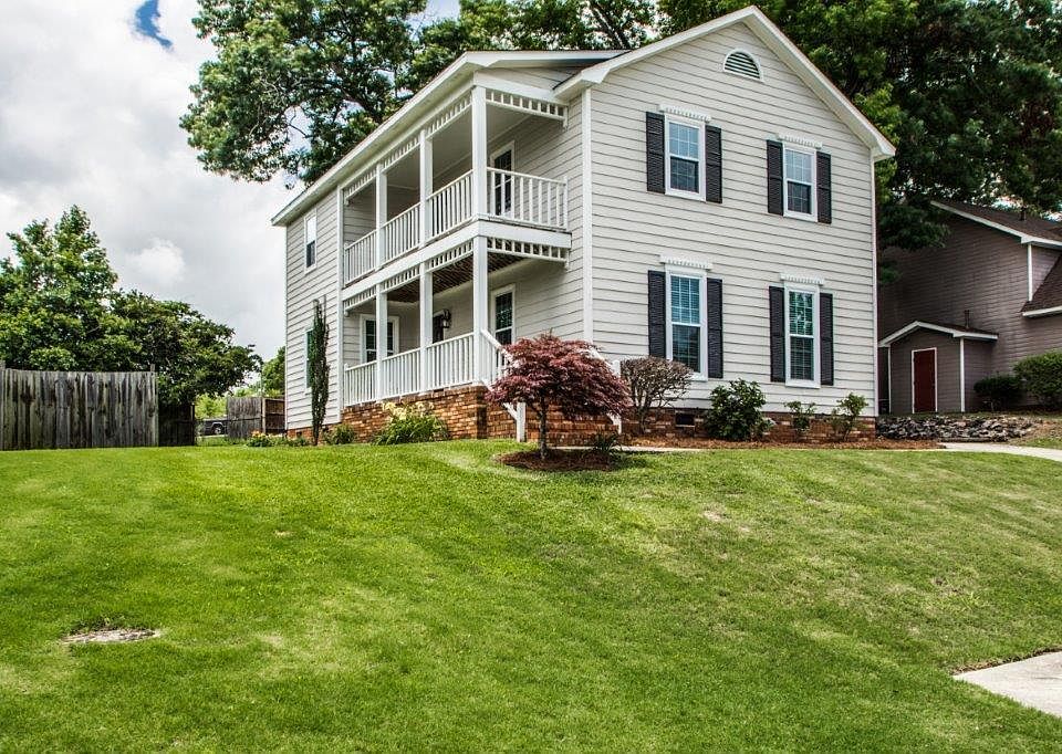 1st image of 124 Moss Creek Dr