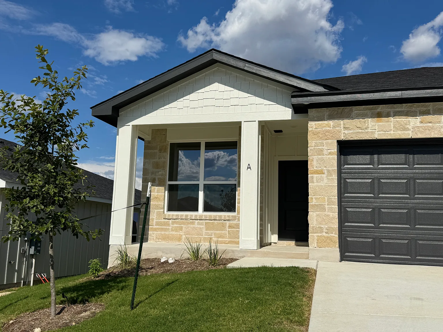 3 bed, 1175 sqft, $1,600 — Photo 2