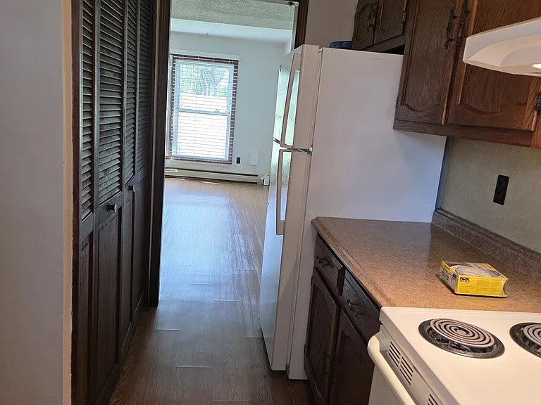 254 Mount Hope Ave — Photo 3