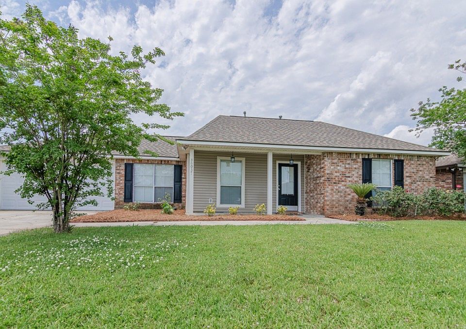 1st image of 36037 Portsmouth Dr