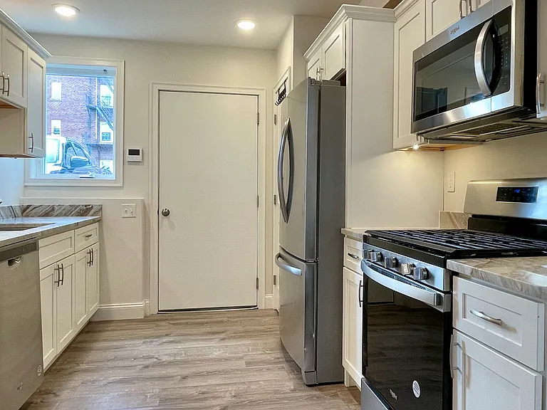 219 Waterman St — Photo 20